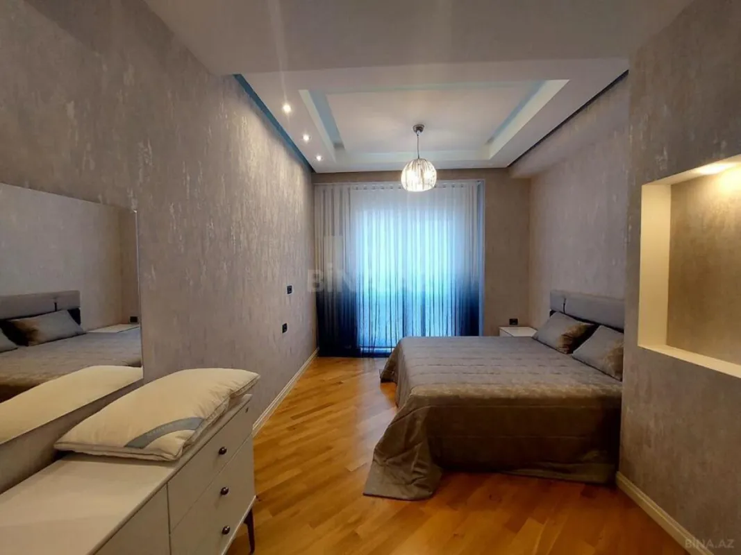 Kirayə verilir 3 otaqlı mənzil 135 m²