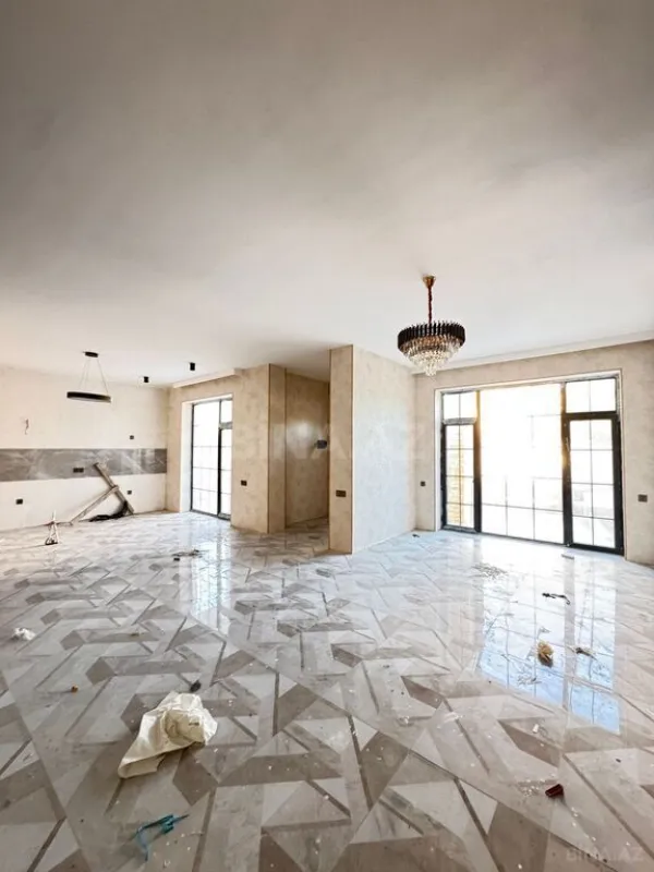 Satılır 4 otaqlı həyət evi 200 m²