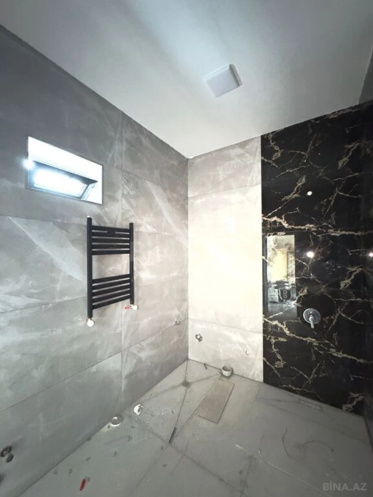 Satılır 4 otaqlı həyət evi 200 m²