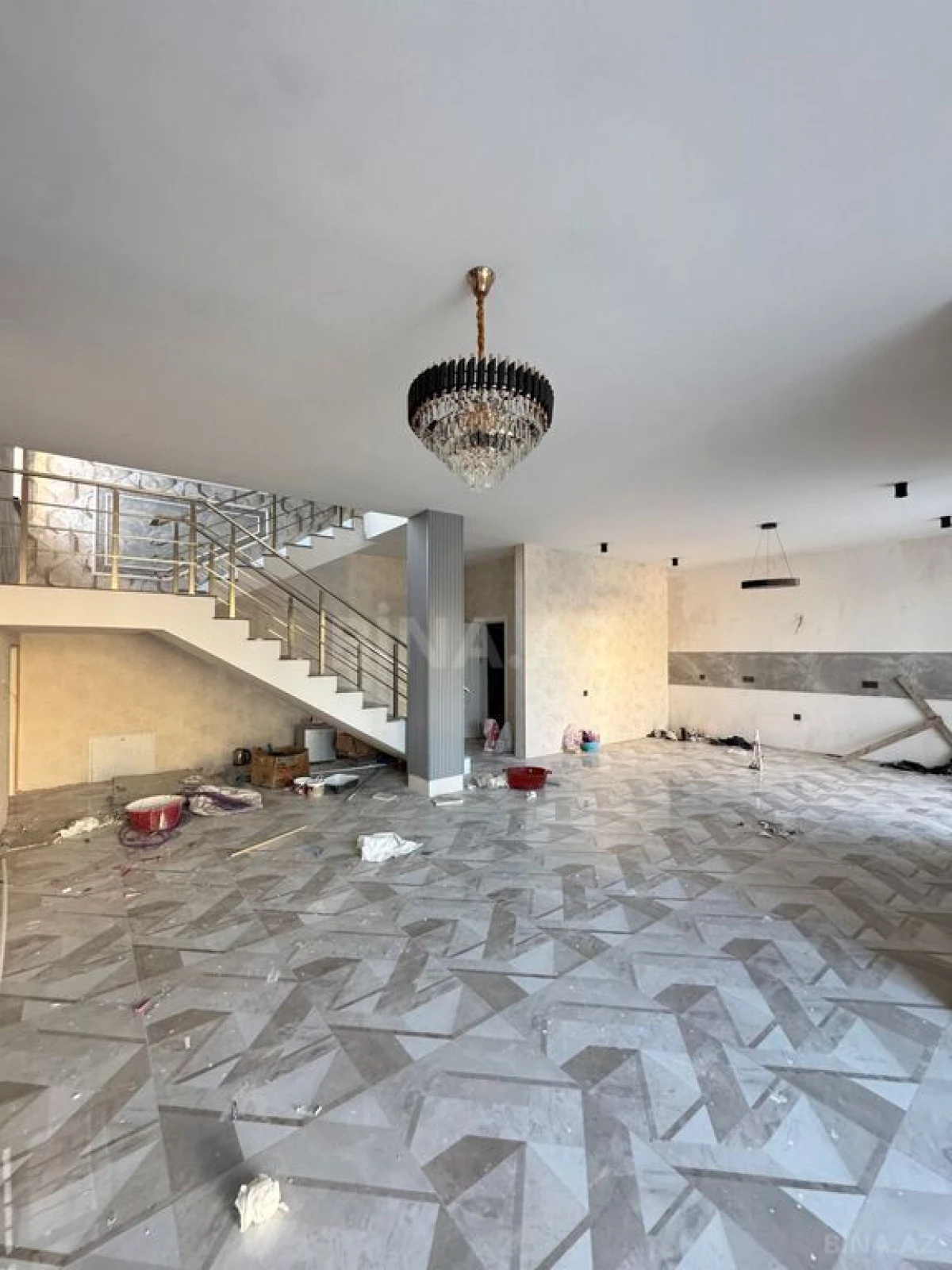 Satılır 4 otaqlı həyət evi 200 m²