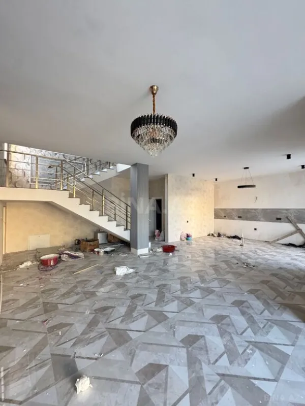 Satılır 4 otaqlı həyət evi 200 m²