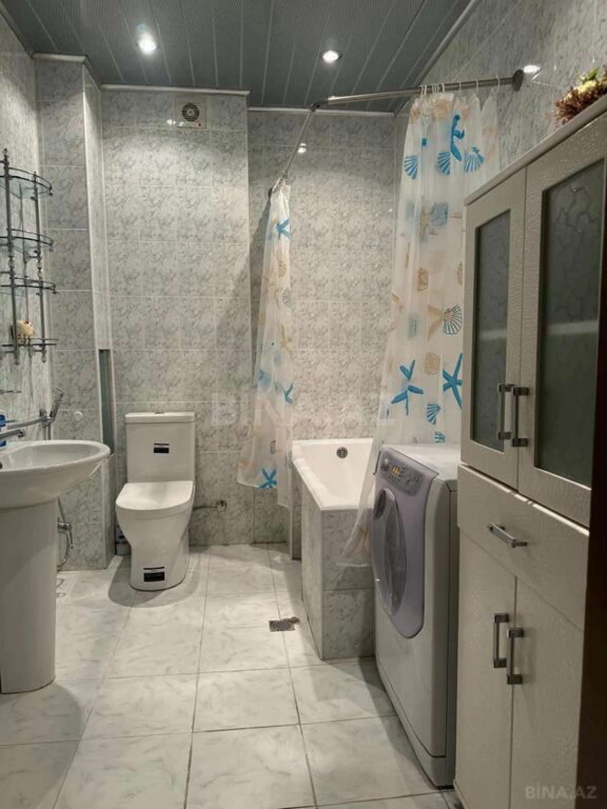 Satılır 2 otaqlı mənzil 71 m²