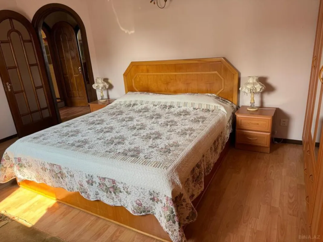 Satılır 2 otaqlı mənzil 71 m²