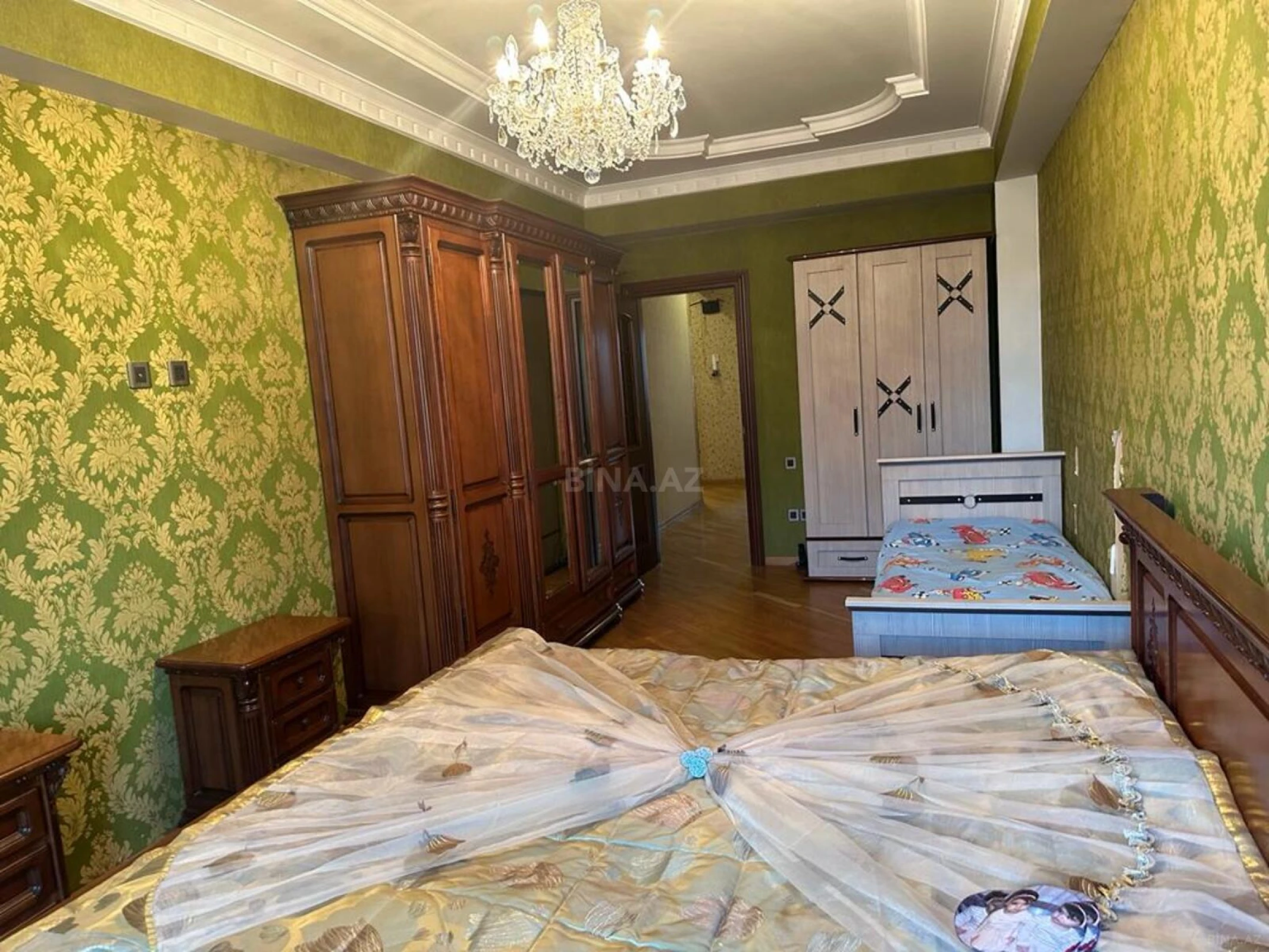 Satılır 2 otaqlı mənzil 99 m²