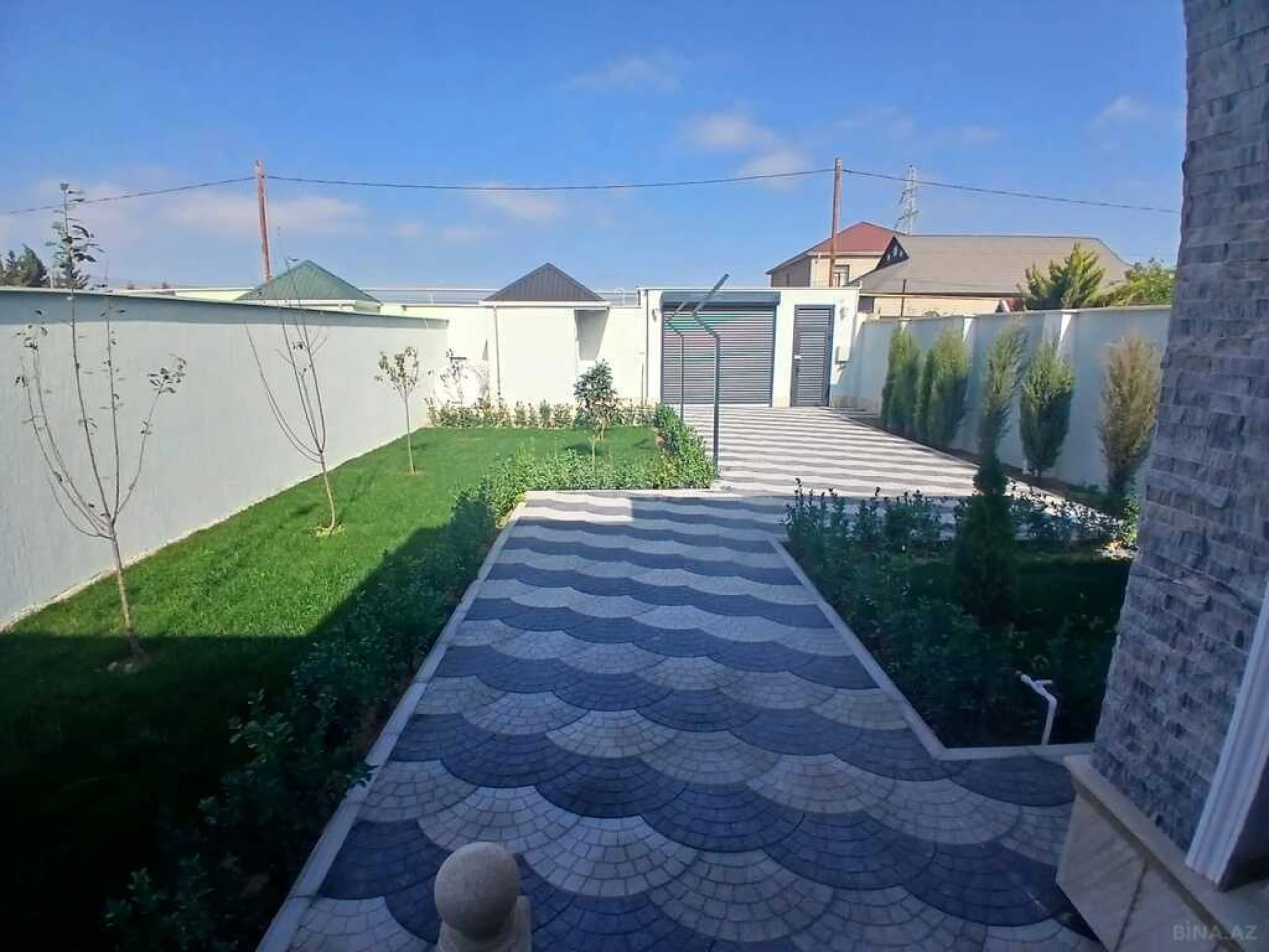 Satılır 4 otaqlı həyət evi 140 m²