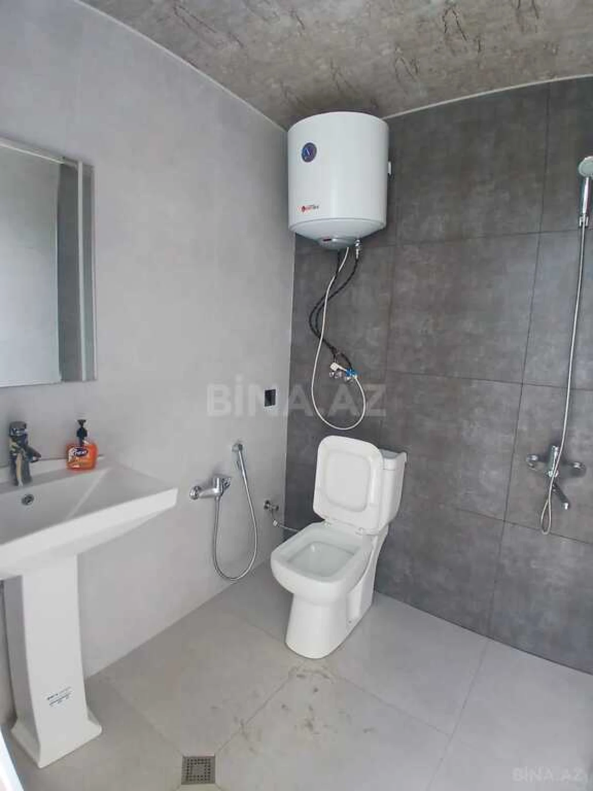 Satılır 4 otaqlı həyət evi 140 m²