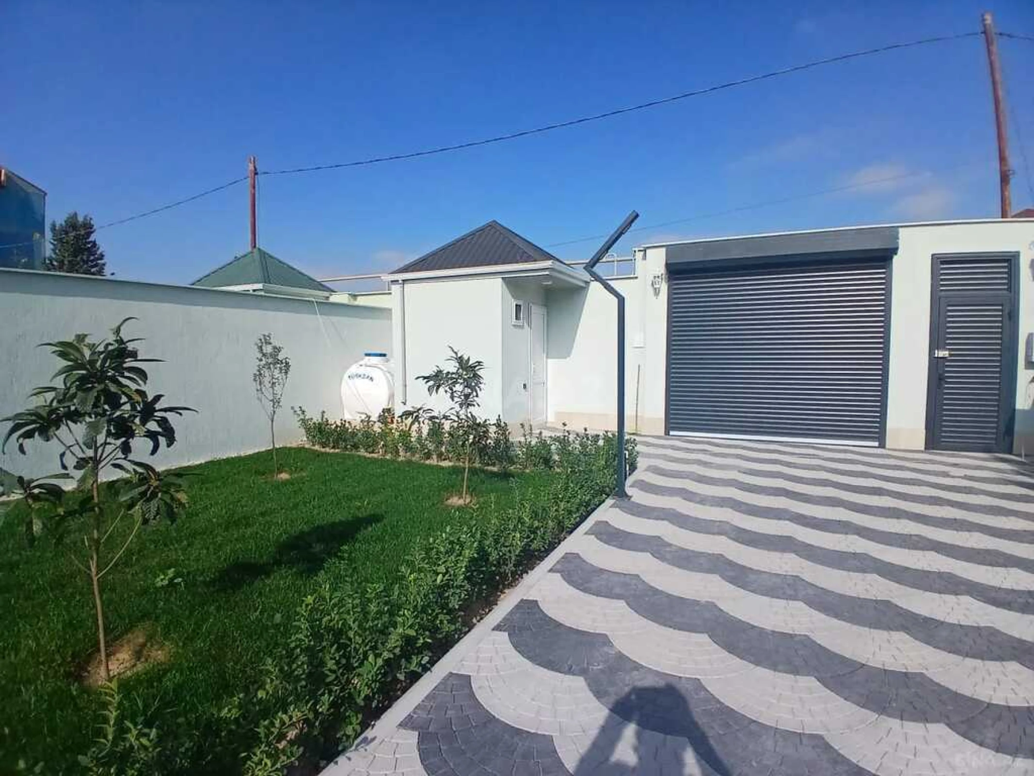 Satılır 4 otaqlı həyət evi 140 m²