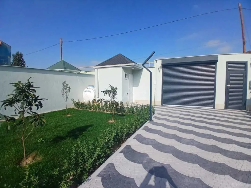 Satılır 4 otaqlı həyət evi 140 m²