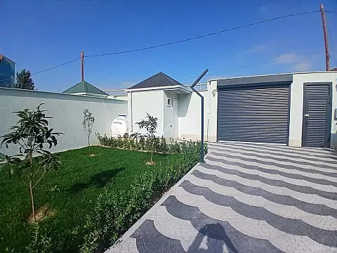Satılır 4 otaqlı həyət evi 140 m²