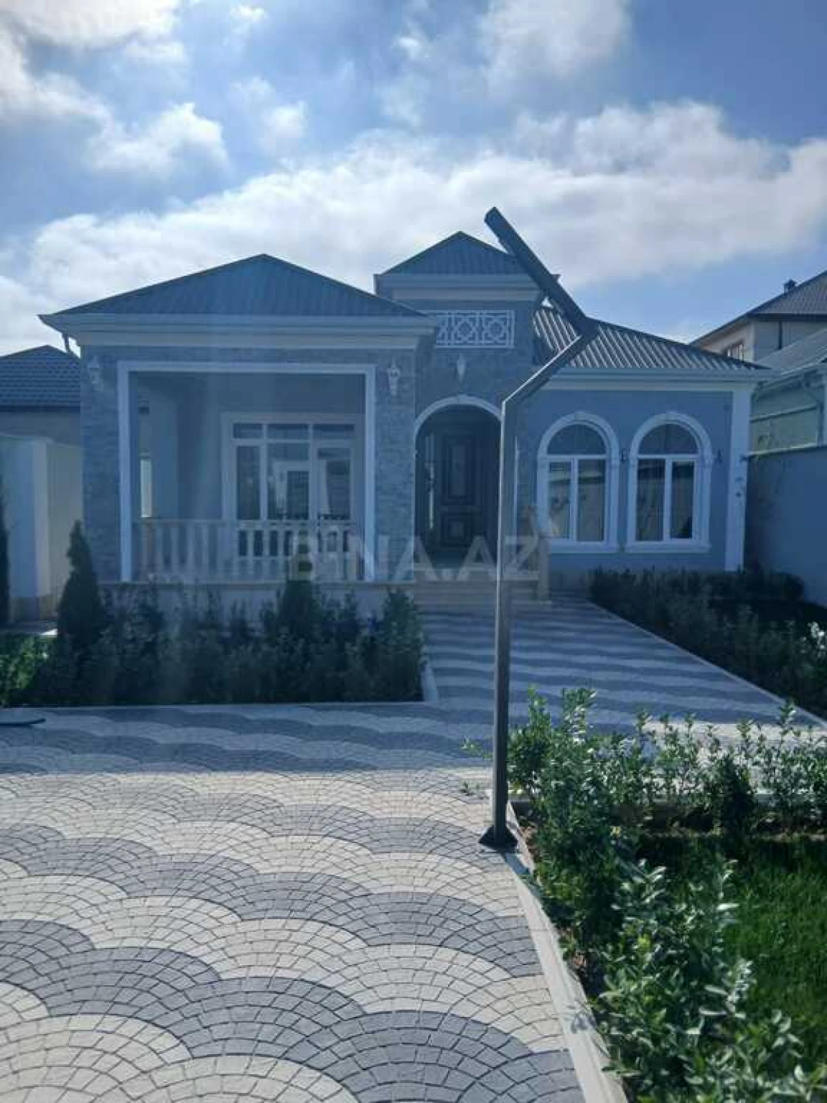 Satılır 4 otaqlı həyət evi 140 m²