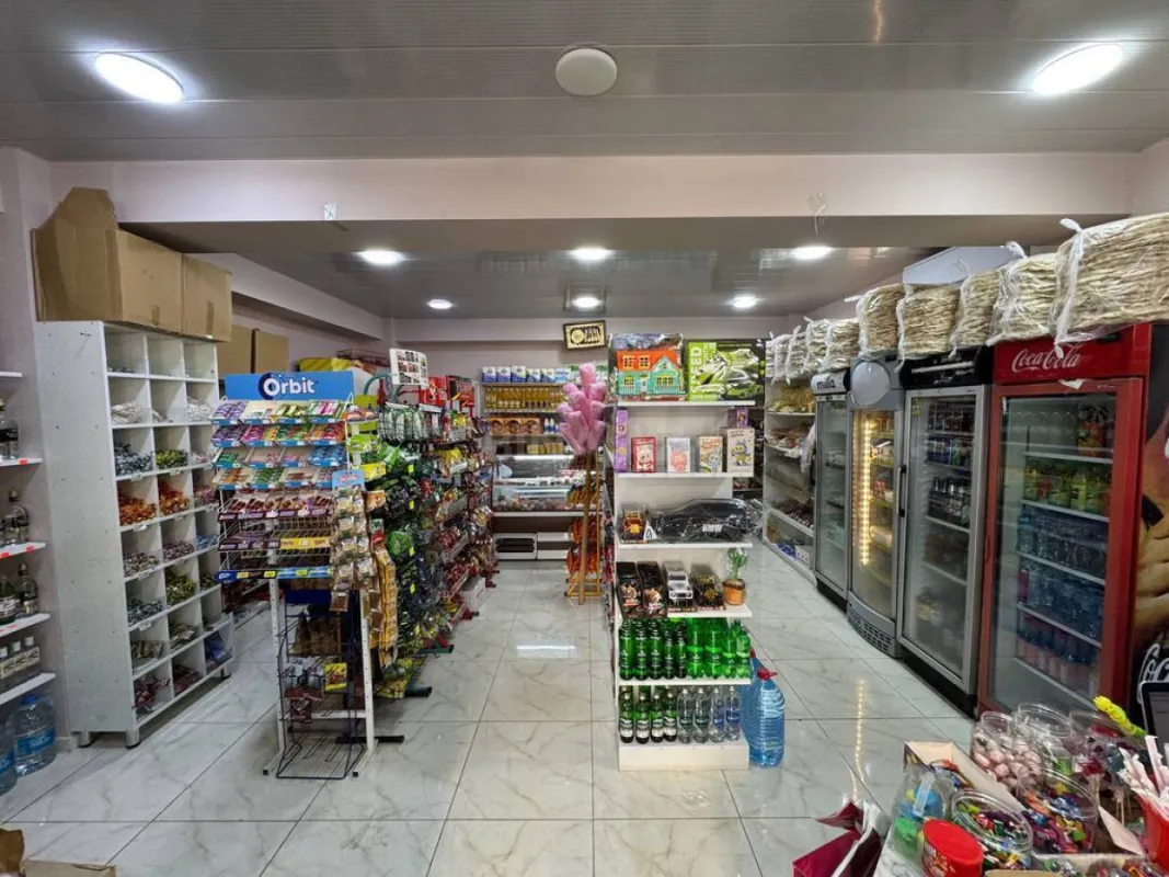 Satılır obyekt 45 m²