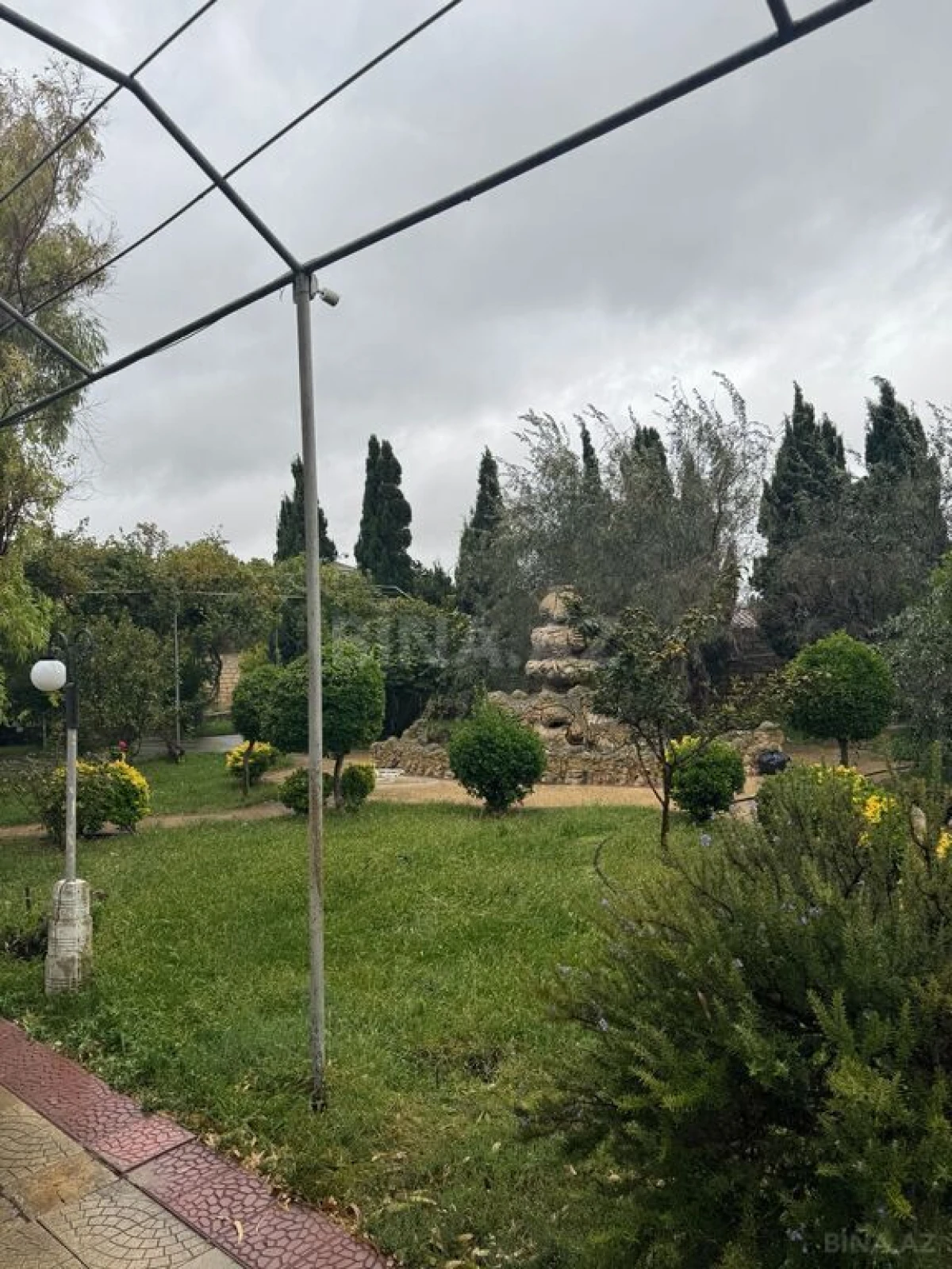 Satılır 6 otaqlı həyət evi 200 m²