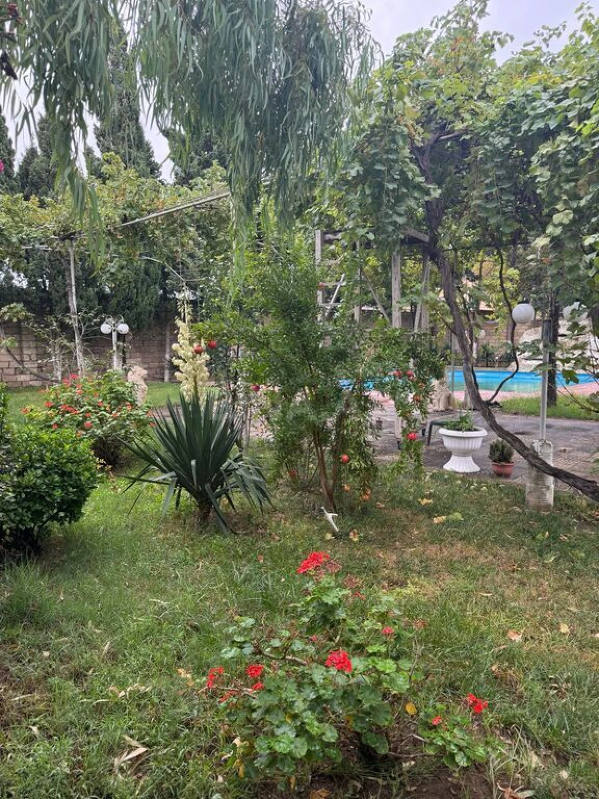 Satılır 6 otaqlı həyət evi 200 m²