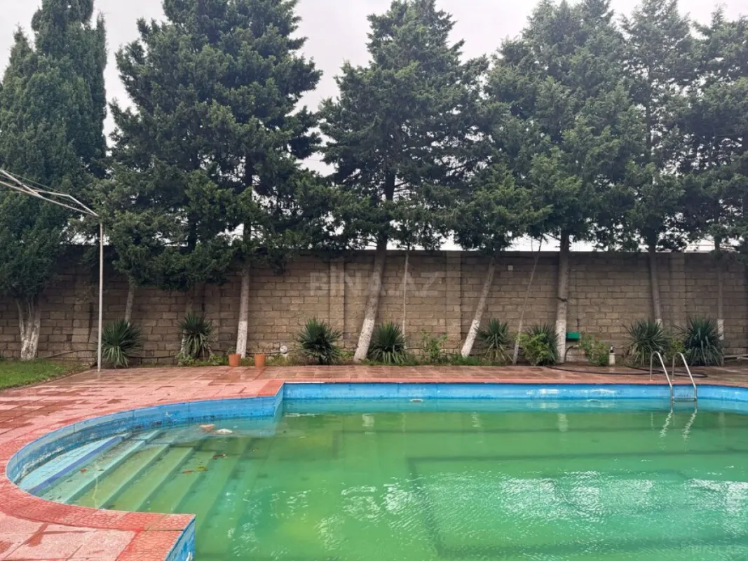 Satılır 6 otaqlı həyət evi 200 m²