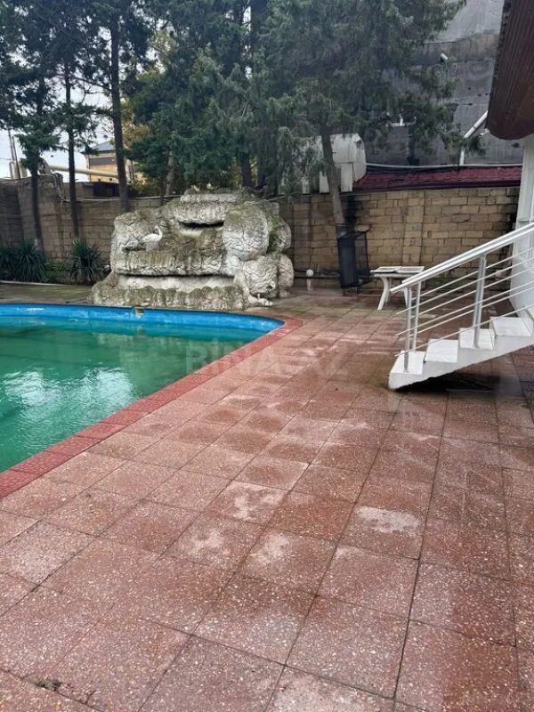 Satılır 6 otaqlı həyət evi 200 m²
