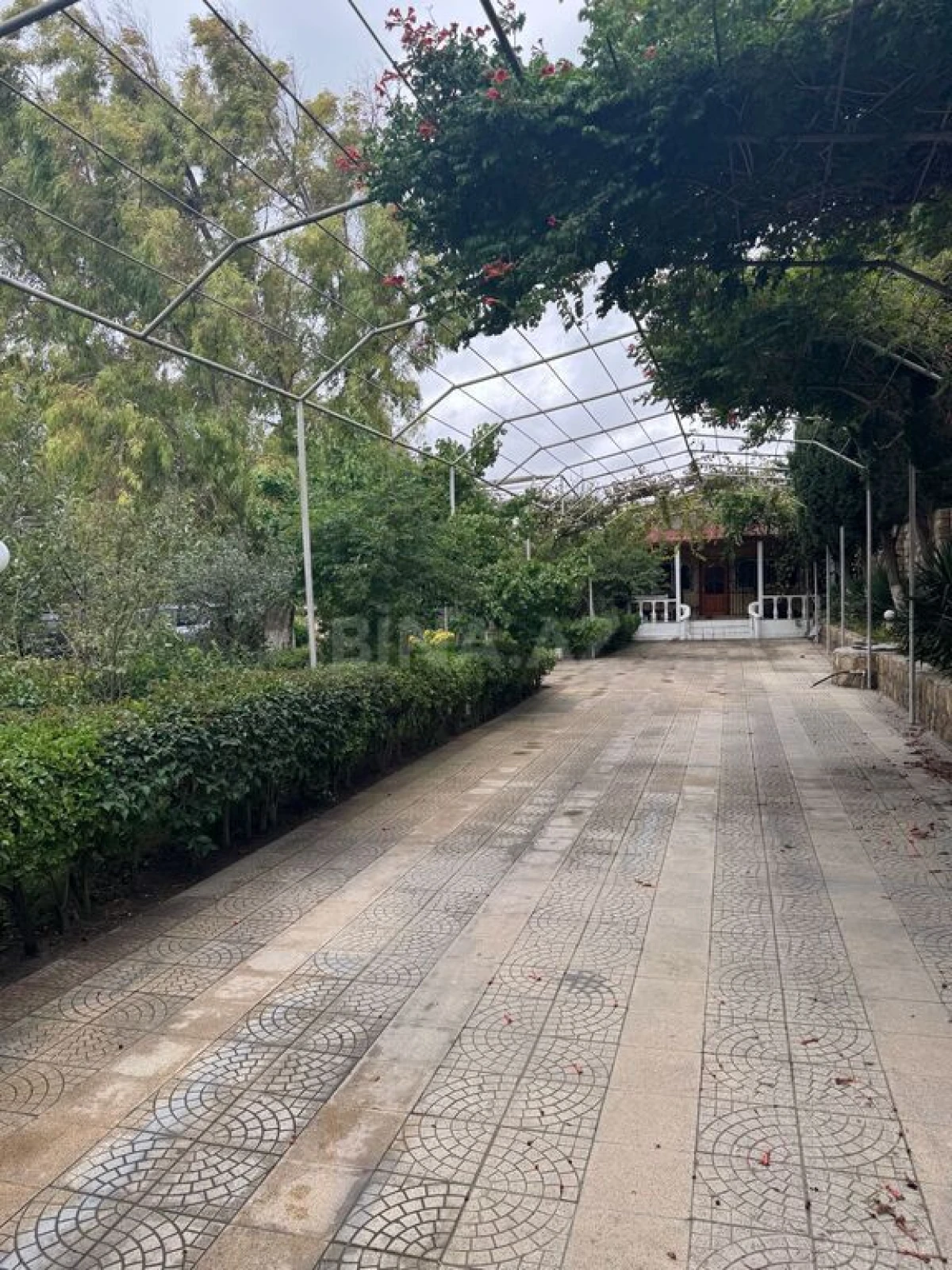 Satılır 6 otaqlı həyət evi 200 m²