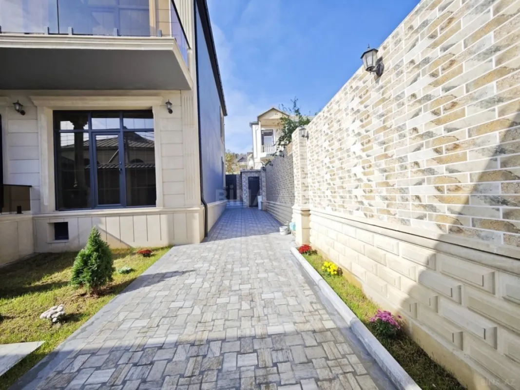Satılır 5 otaqlı həyət evi 200 m²