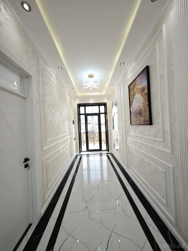 Satılır 5 otaqlı həyət evi 200 m²