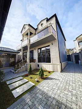 Satılır 5 otaqlı həyət evi 200 m² — Bakı, Qaraçuxur 5 otaq 200.00 m²