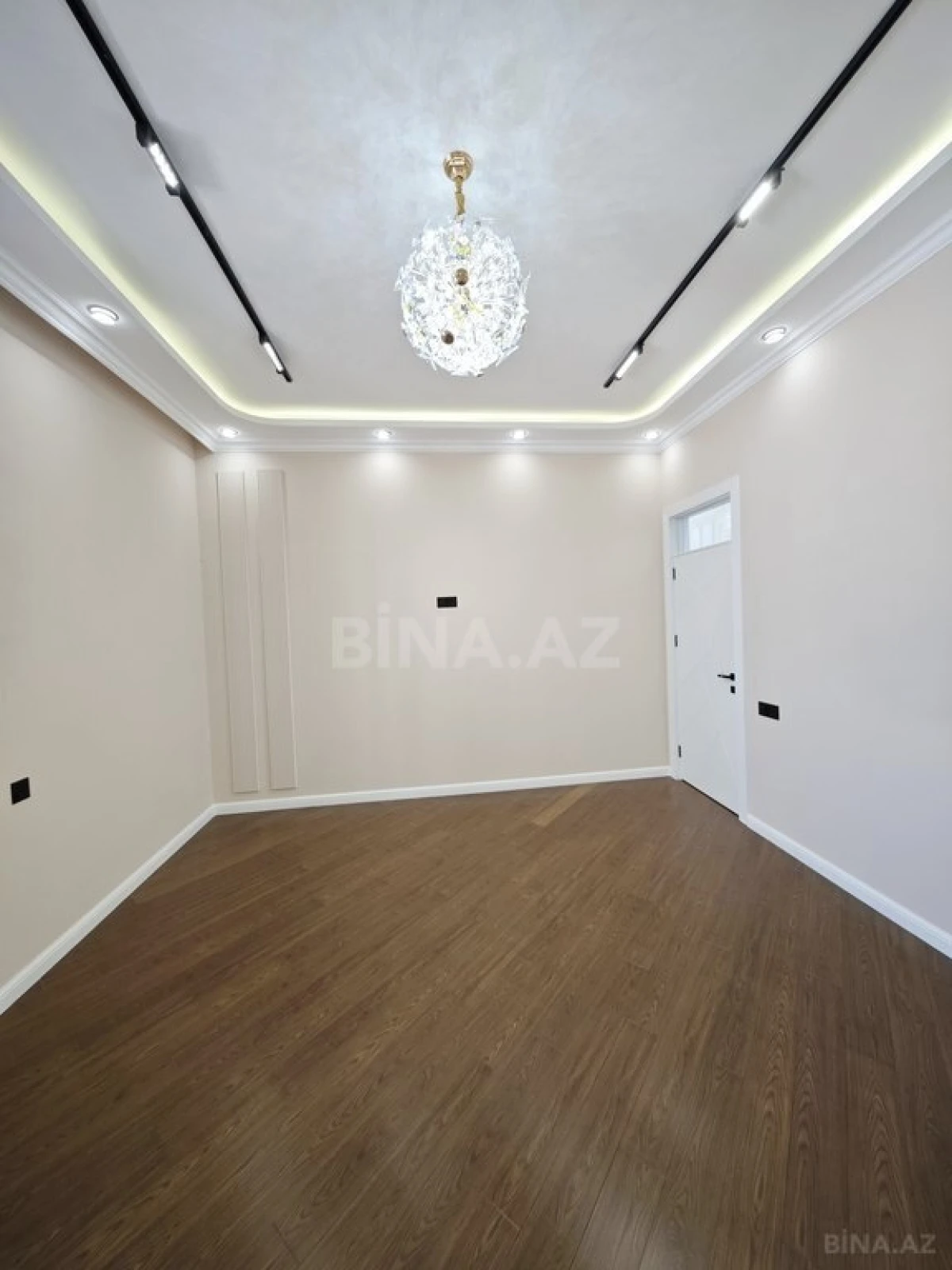 Satılır 5 otaqlı həyət evi 200 m²