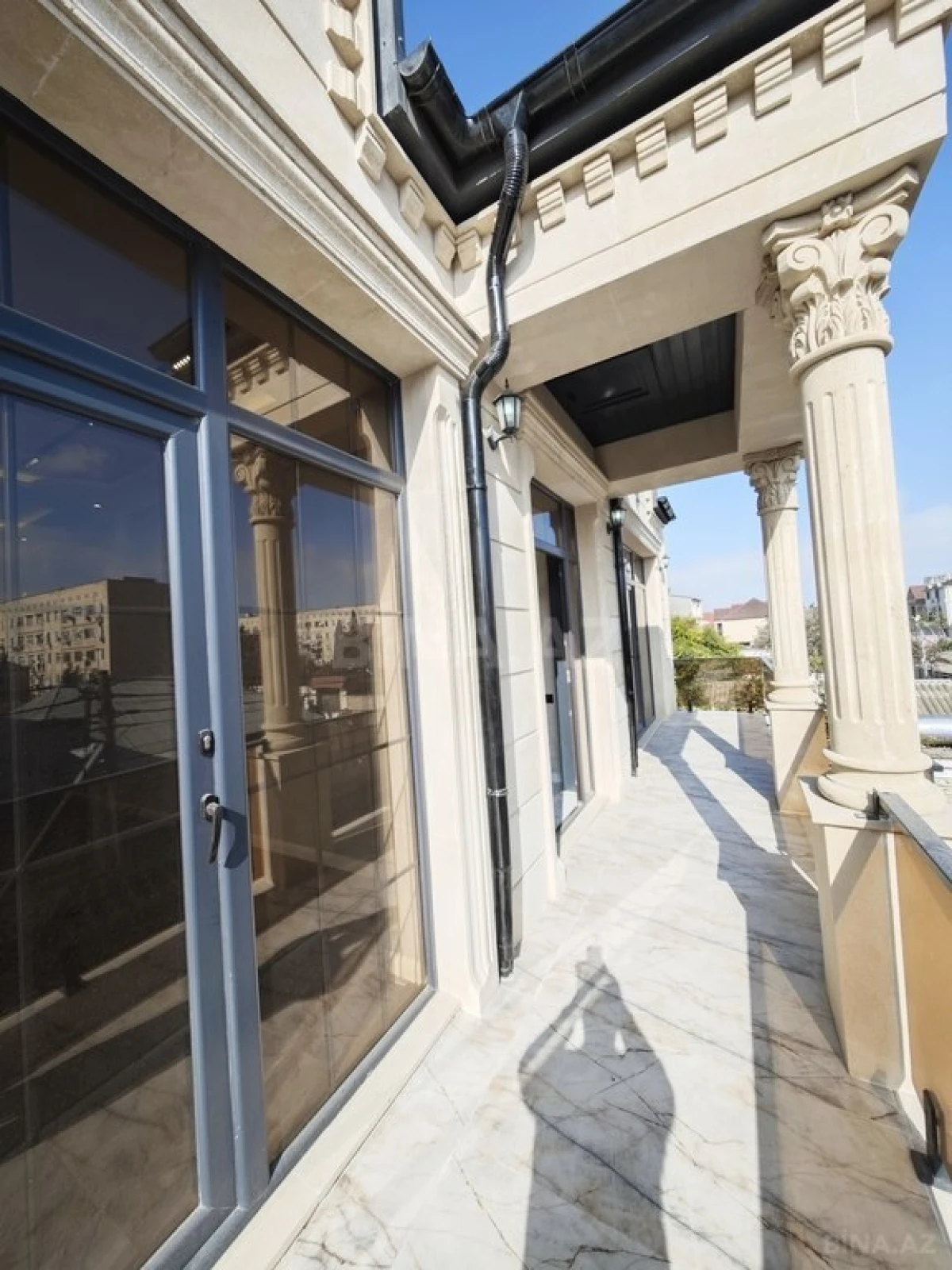 Satılır 5 otaqlı həyət evi 200 m²