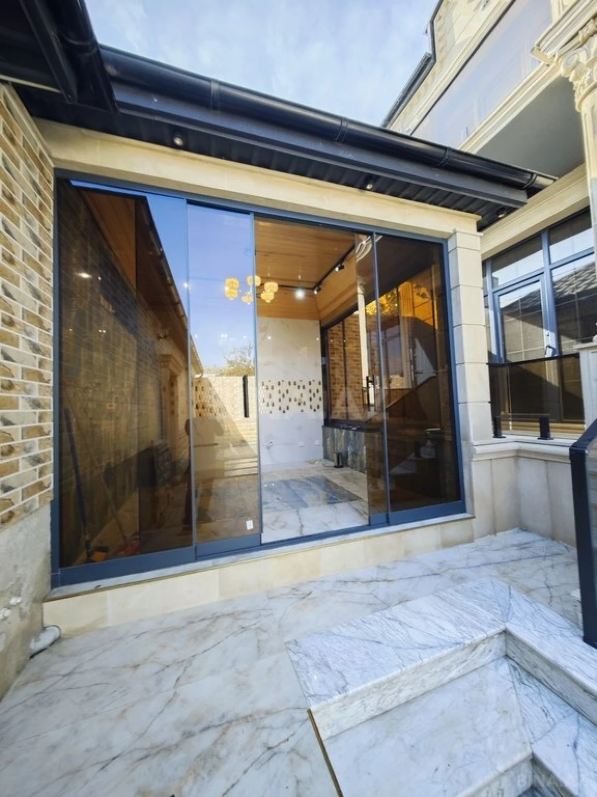 Satılır 5 otaqlı həyət evi 200 m²