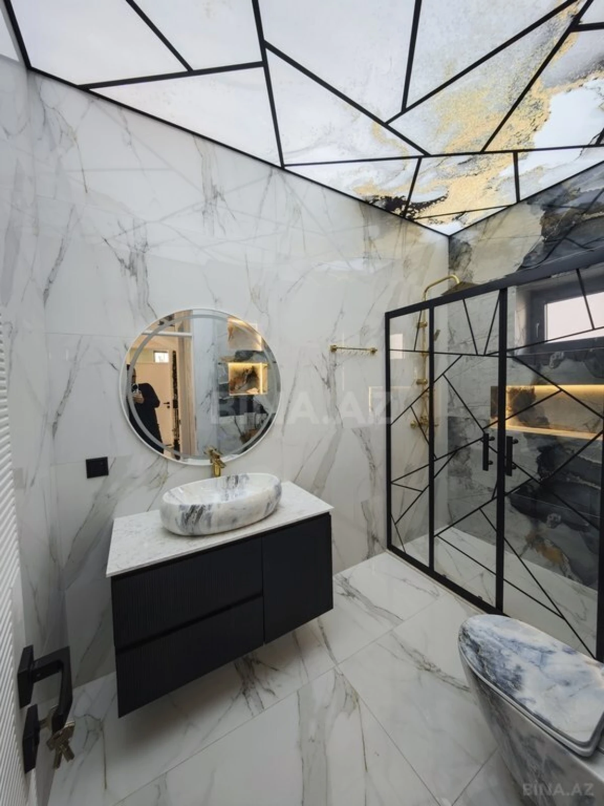 Satılır 5 otaqlı həyət evi 200 m²