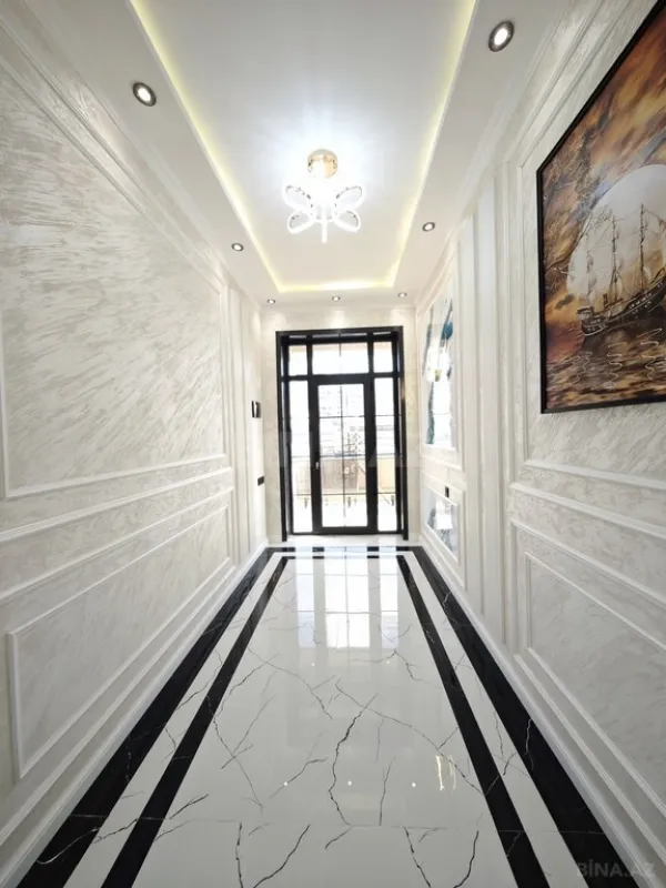 Satılır 5 otaqlı həyət evi 200 m²