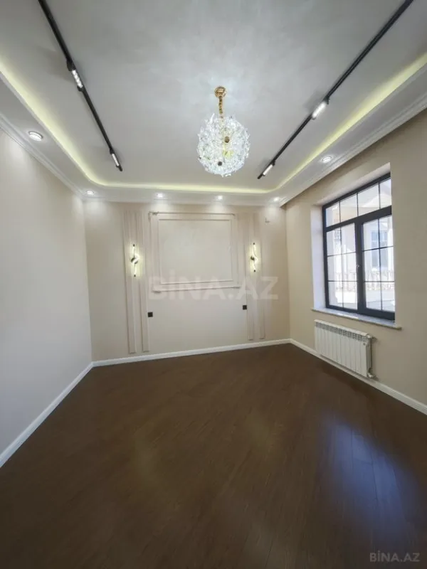 Satılır 5 otaqlı həyət evi 200 m²