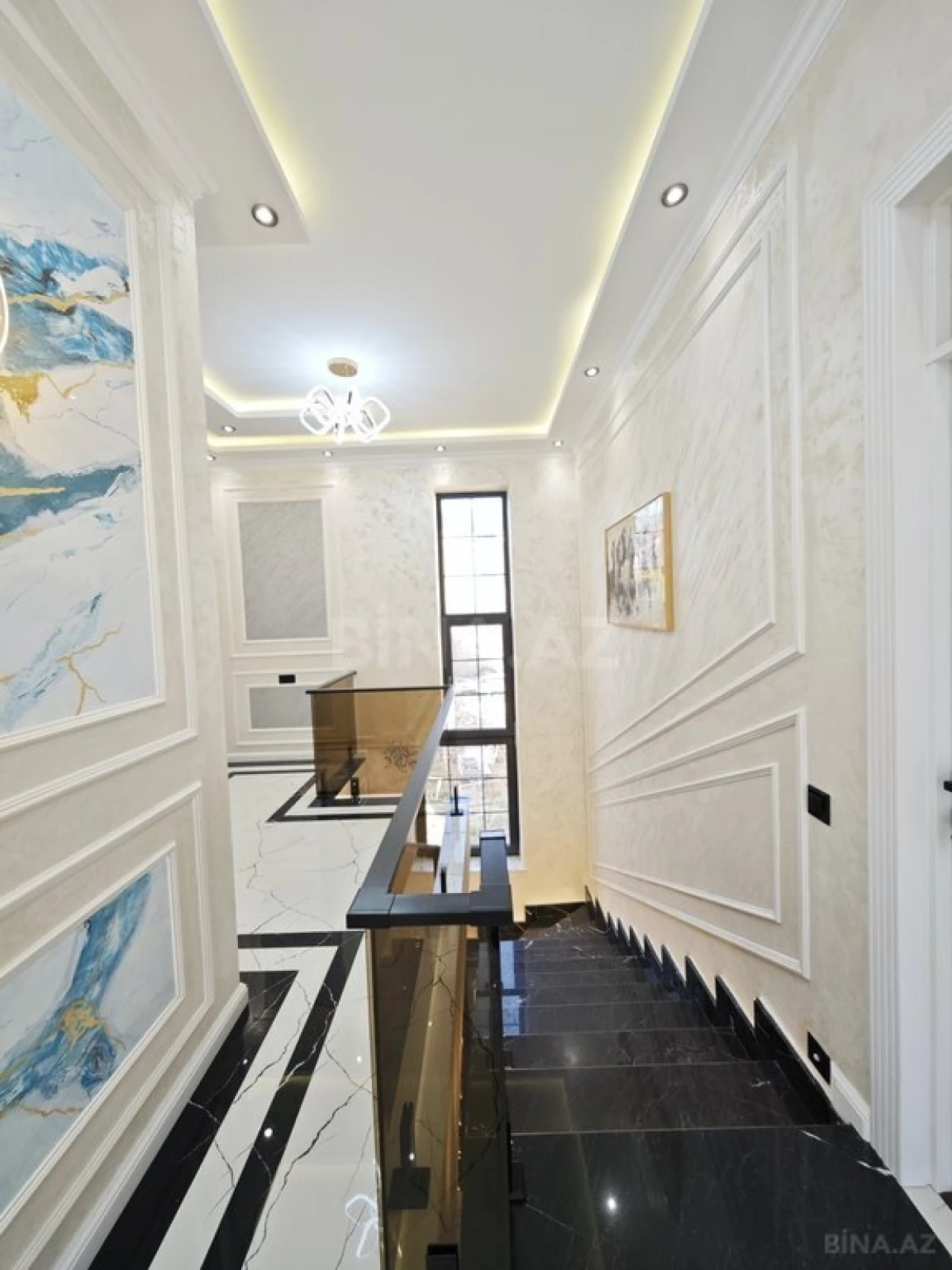 Satılır 5 otaqlı həyət evi 200 m²