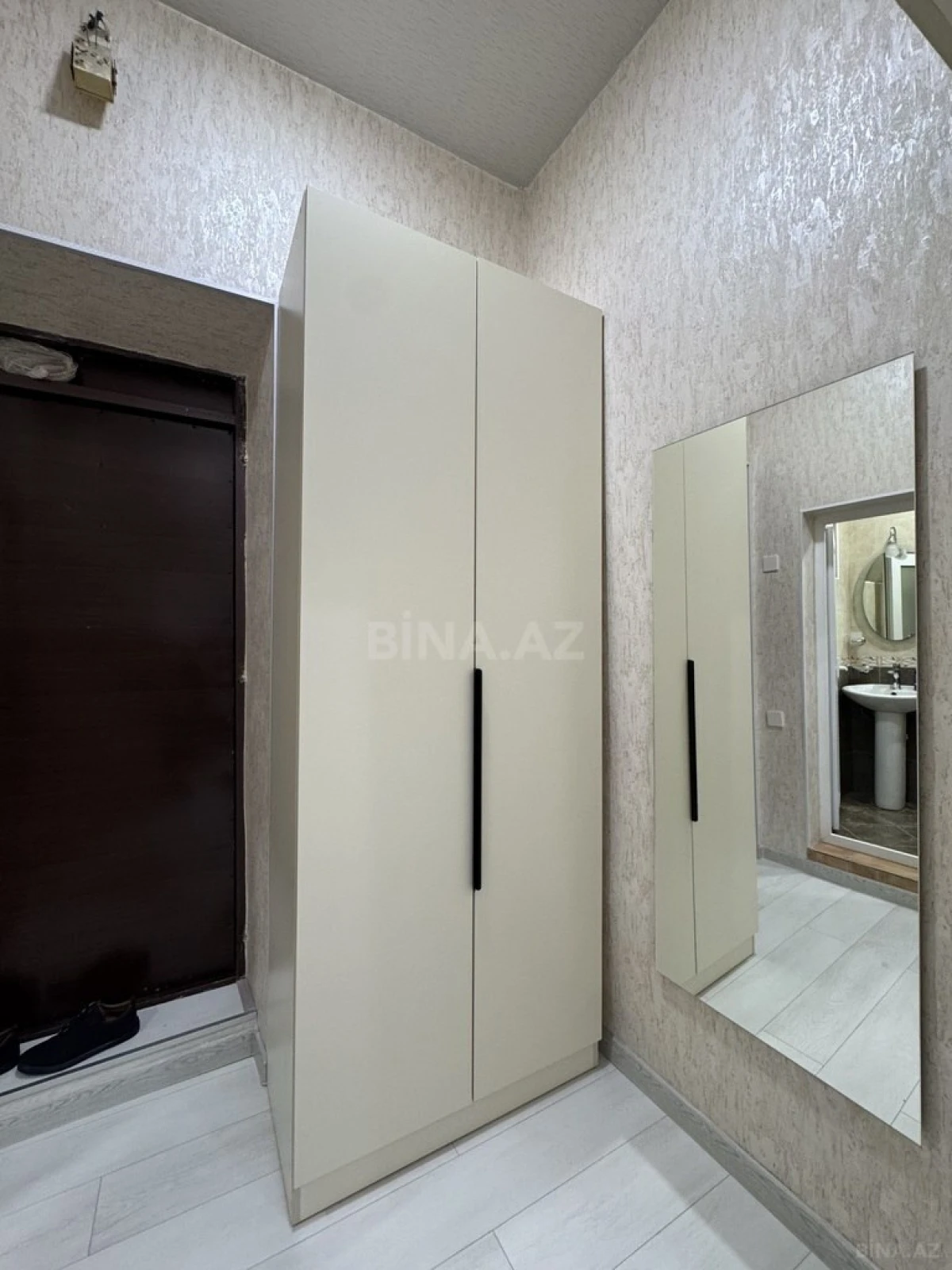 Satılır 2 otaqlı mənzil 45 m²