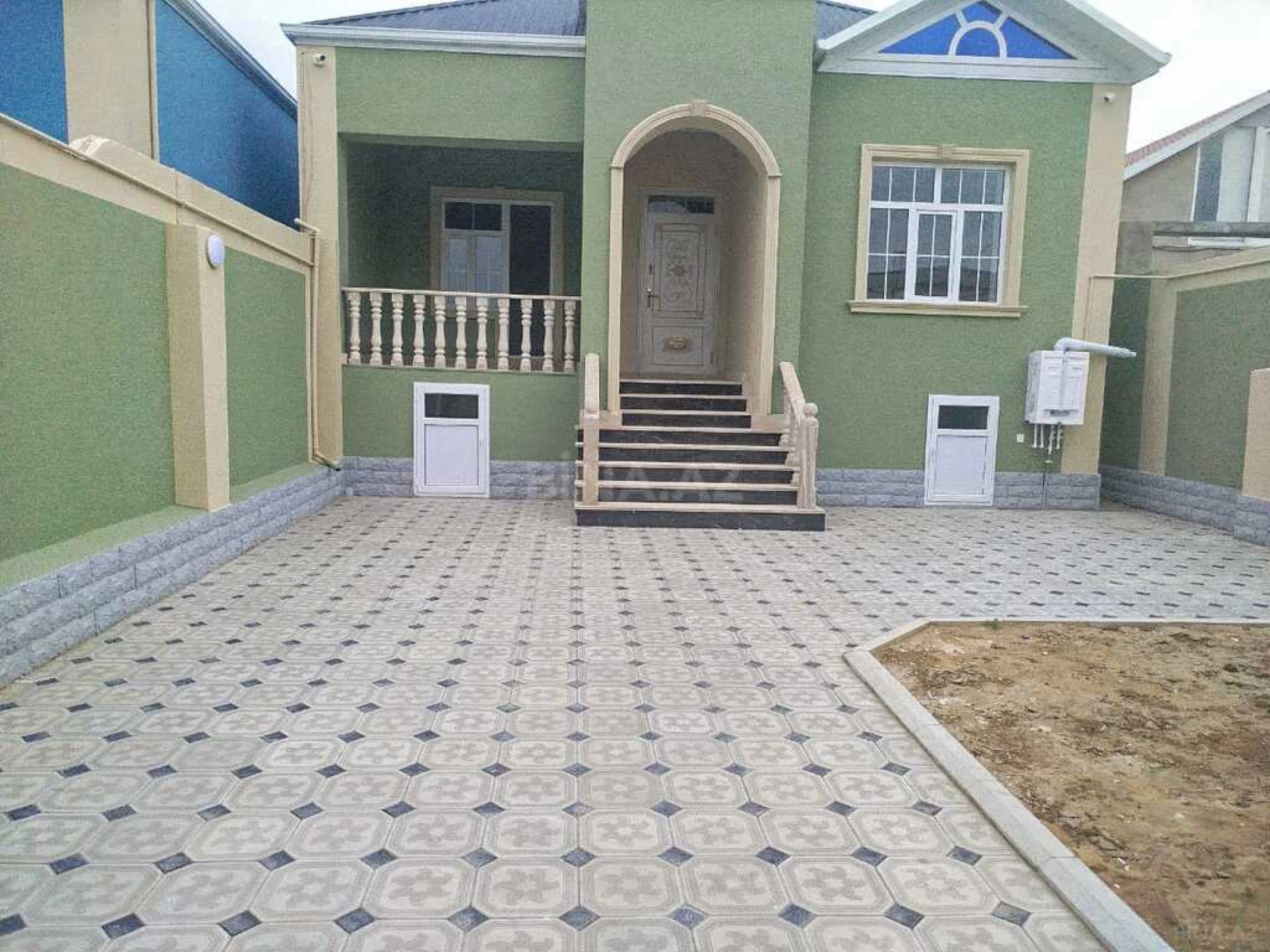 Satılır 4 otaqlı həyət evi 130 m²