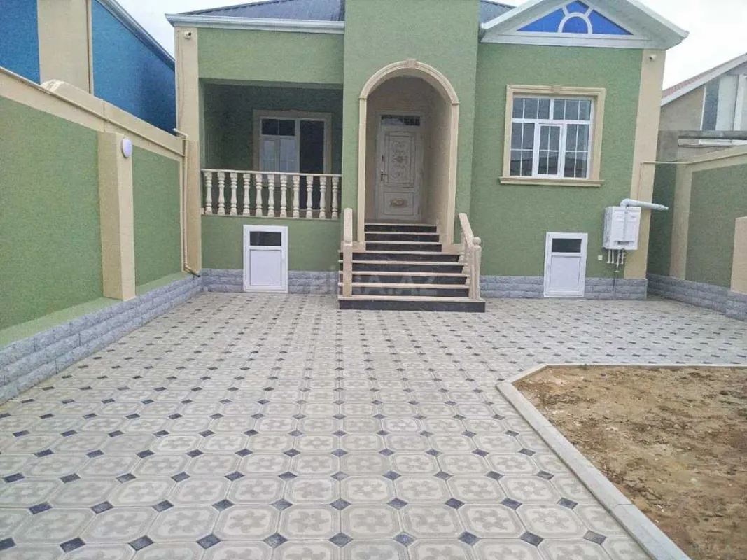 Satılır 4 otaqlı həyət evi 130 m²