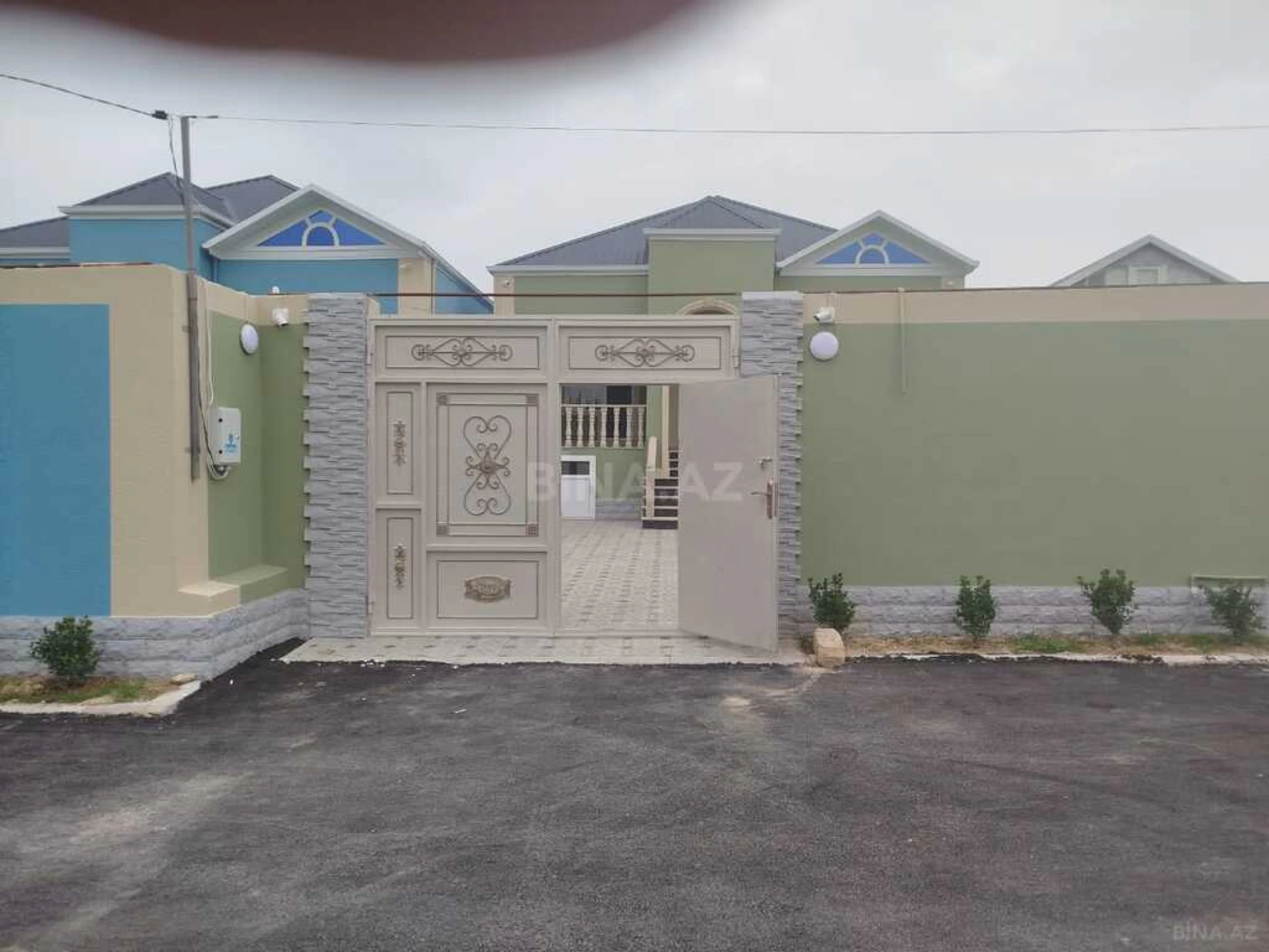 Satılır 4 otaqlı həyət evi 130 m²