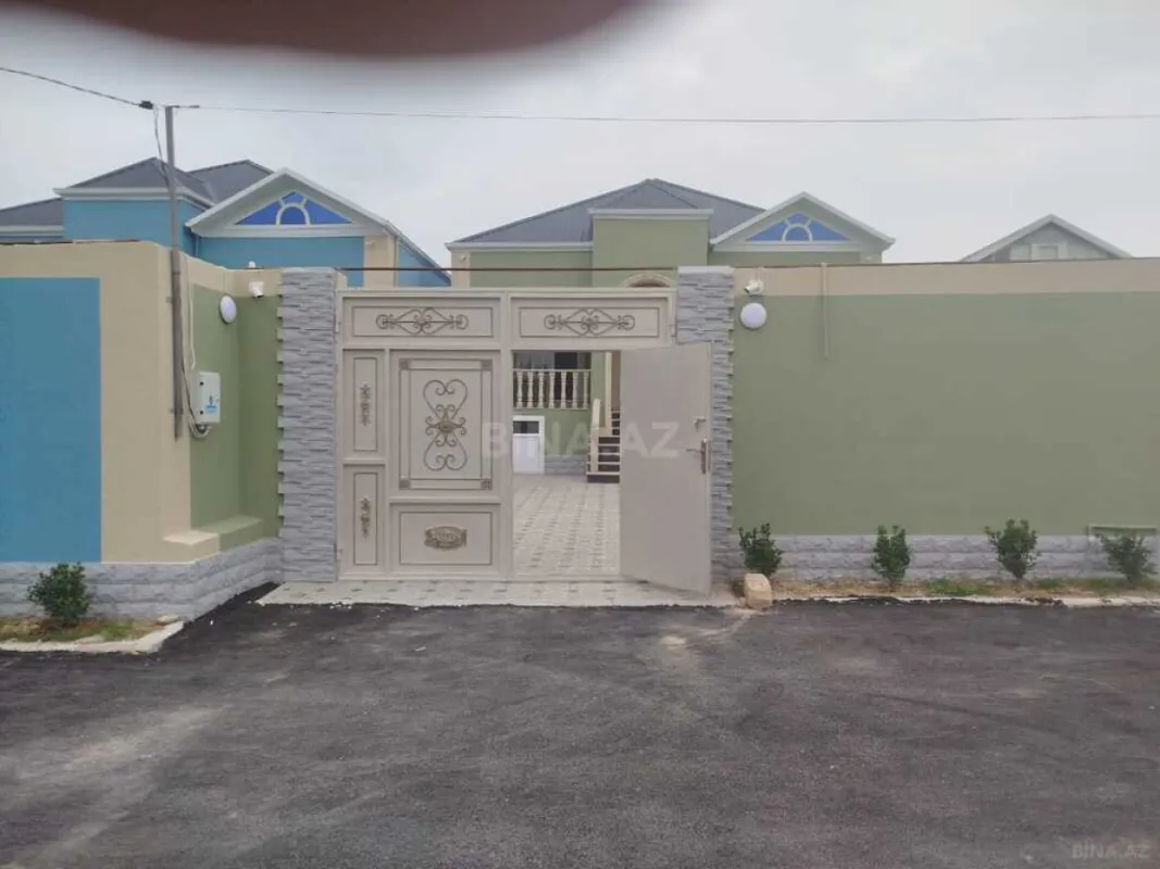 Satılır 4 otaqlı həyət evi 130 m²