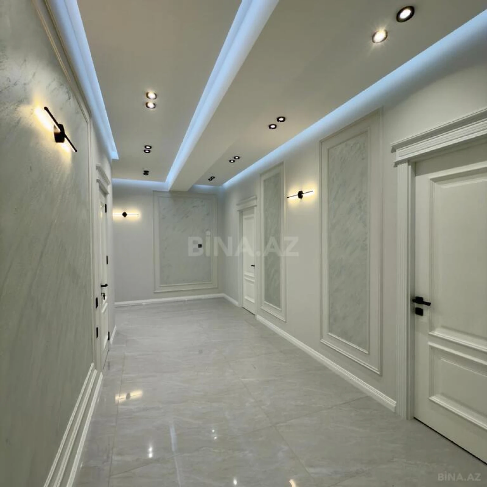 Satılır 3 otaqlı mənzil 132 m²