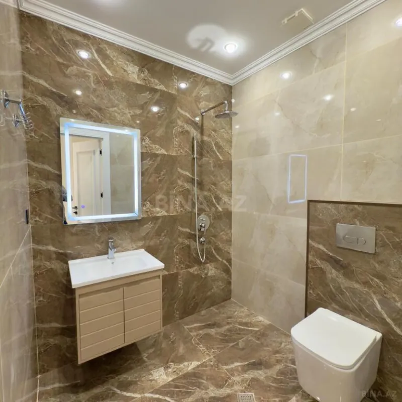 Satılır 3 otaqlı mənzil 132 m²