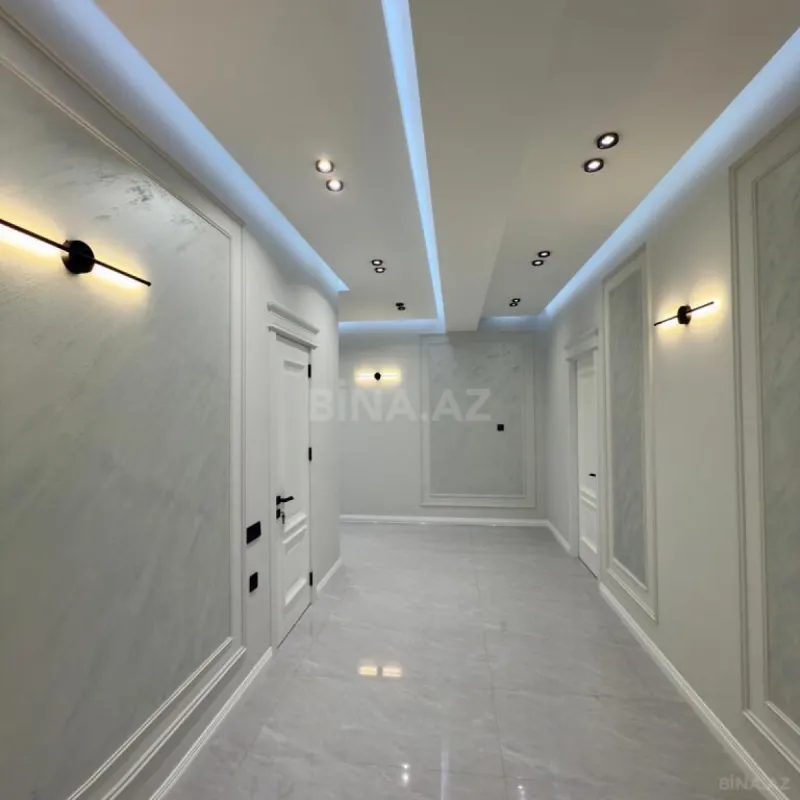 Satılır 3 otaqlı mənzil 132 m²