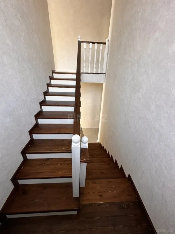 Satılır 4 otaqlı həyət evi 153.8 m²