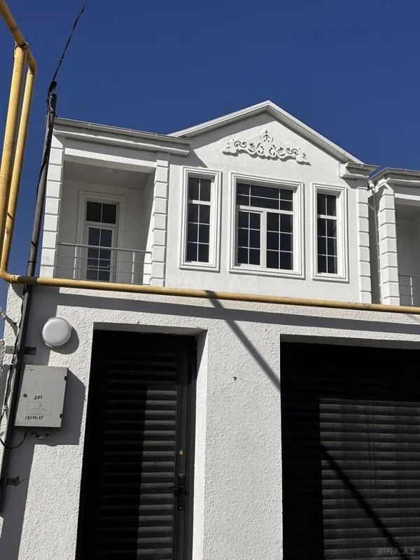 Satılır 4 otaqlı həyət evi 153.8 m²