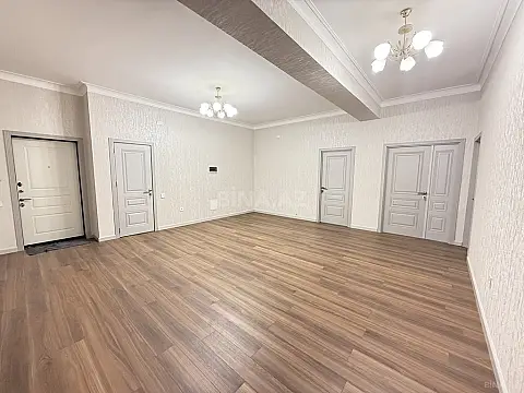 Satılır 4 otaqlı ofis 180 m²