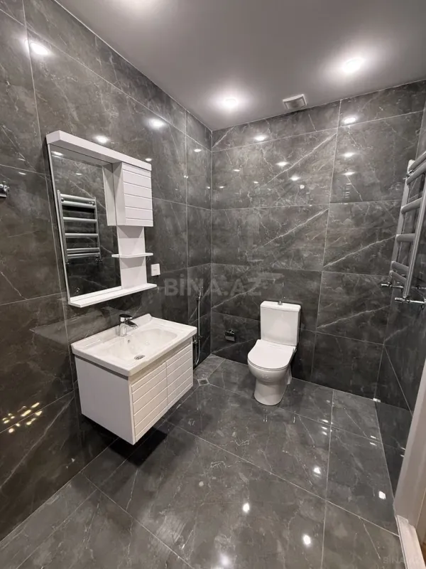 Satılır 4 otaqlı ofis 180 m²