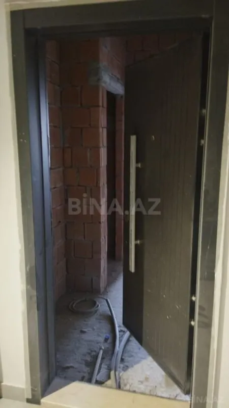 Satılır 3 otaqlı mənzil 111 m²