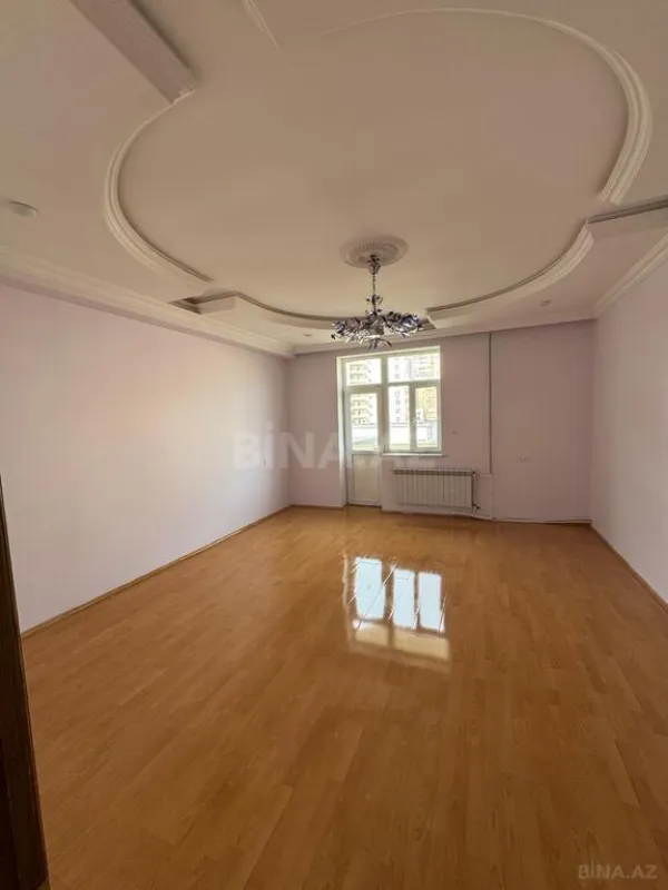 Satılır 3 otaqlı mənzil 113 m²