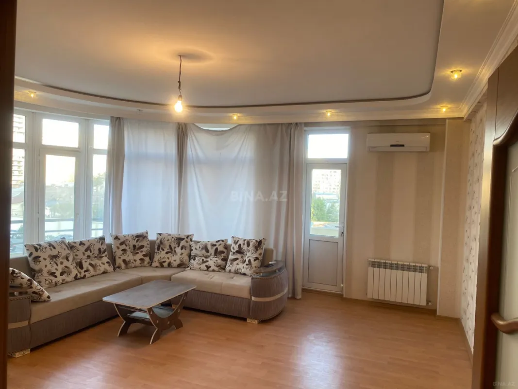 Satılır 3 otaqlı mənzil 145 m²