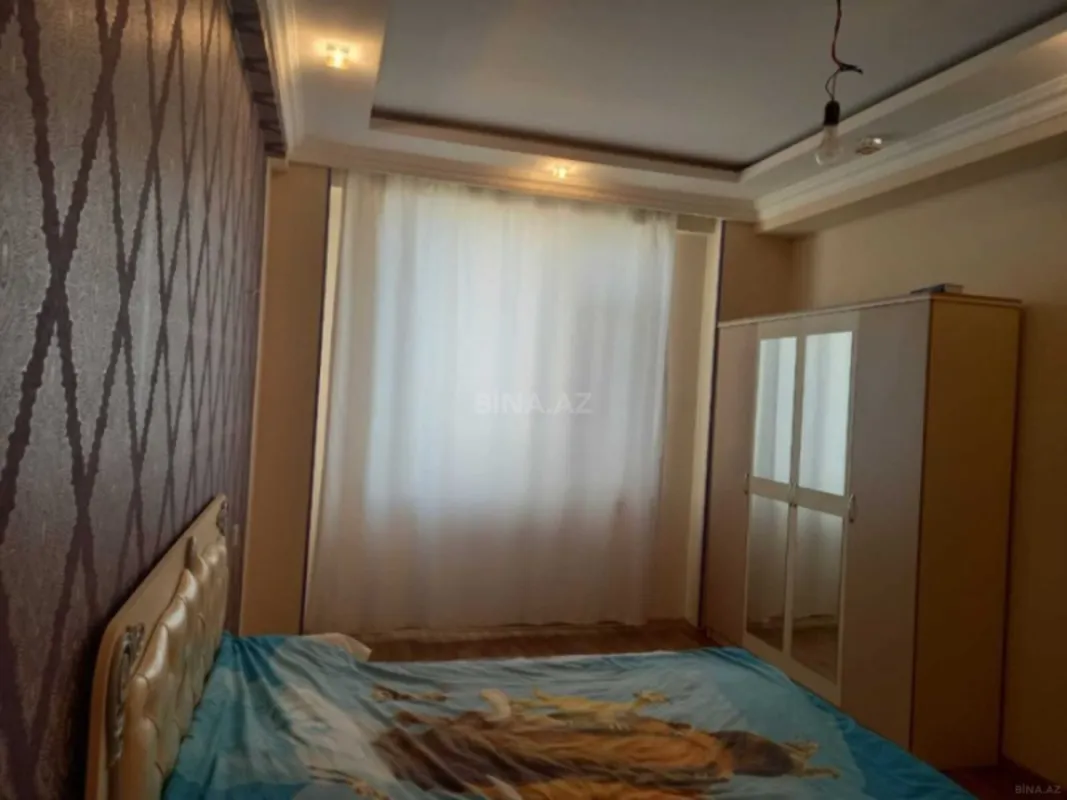 Satılır 3 otaqlı mənzil 145 m²