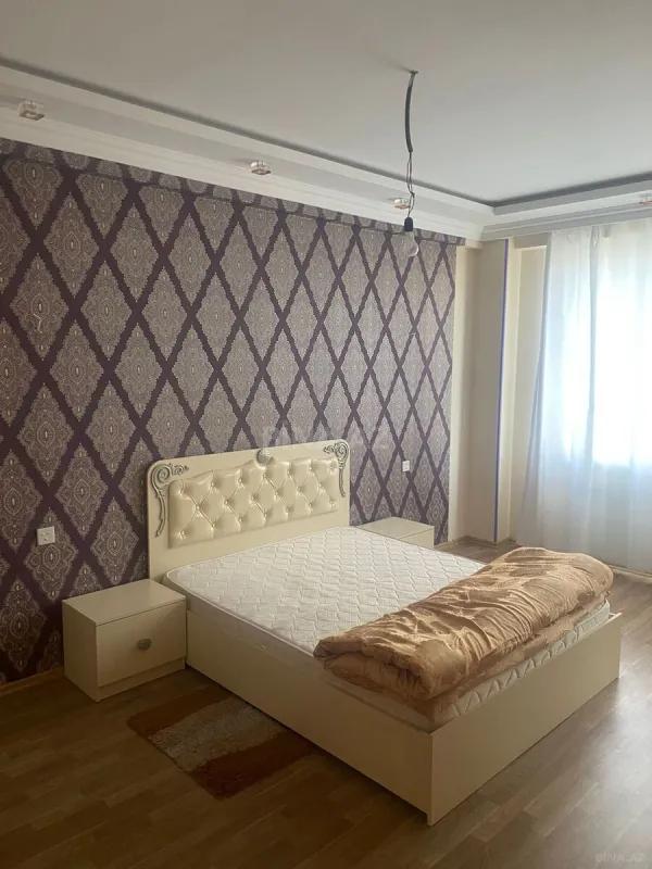 Satılır 3 otaqlı mənzil 145 m²