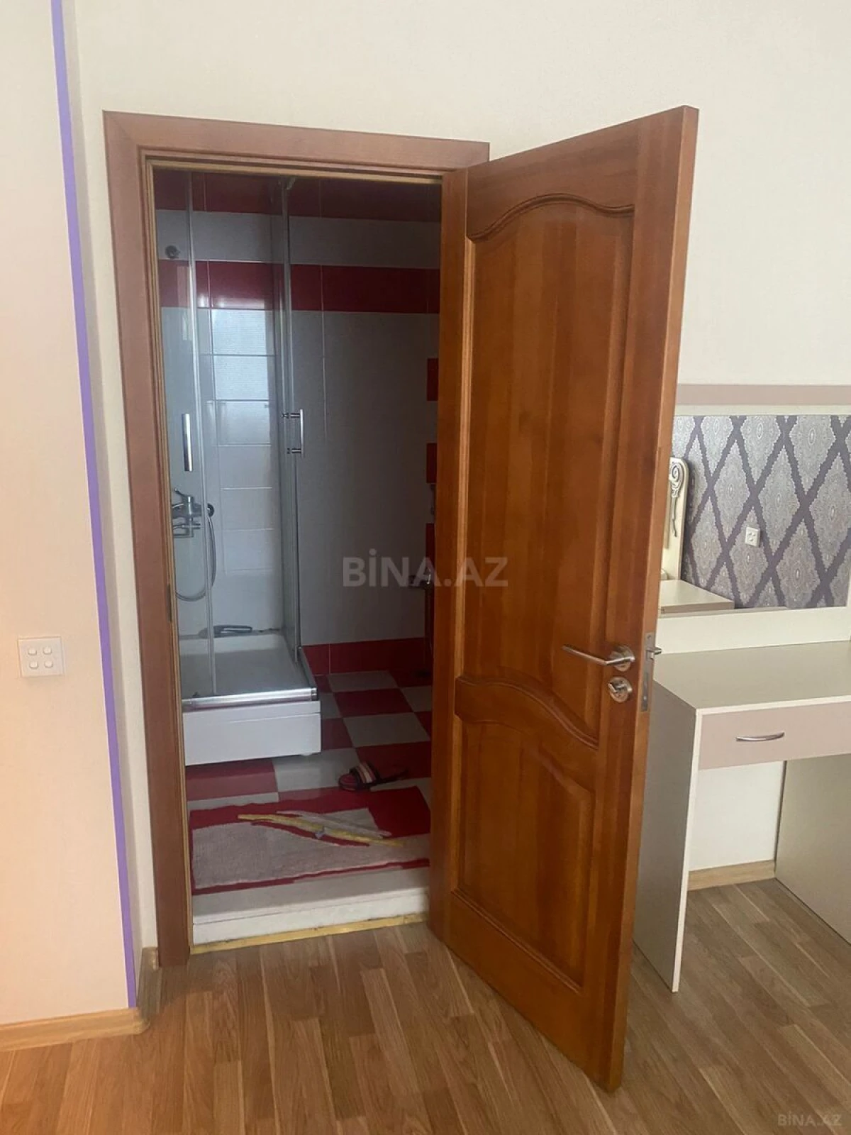 Satılır 3 otaqlı mənzil 145 m²