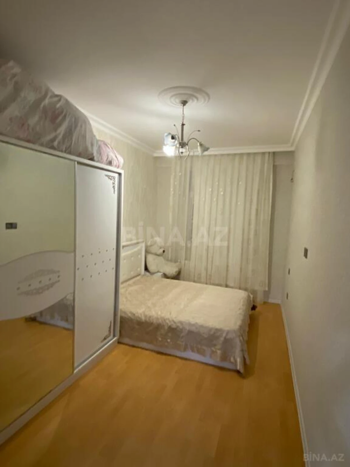 Satılır 2 otaqlı mənzil 72 m²
