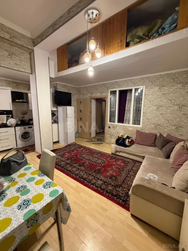 Satılır 3 otaqlı mənzil 62.8 m²